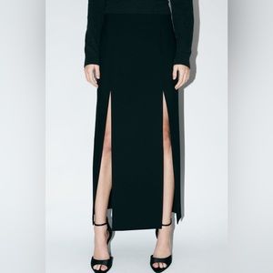 Zara 100% wool high waist  black midi Skirt with slits sz.S